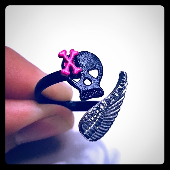 Jewelry - Fashion Ring Girl Skull and Wings Black Size 8